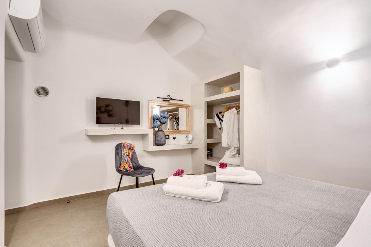 Tiara Suites Santorini Φηρά Εξωτερικό φωτογραφία