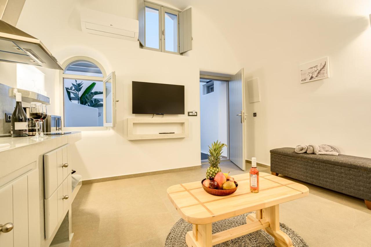 Tiara Suites Santorini Φηρά Εξωτερικό φωτογραφία