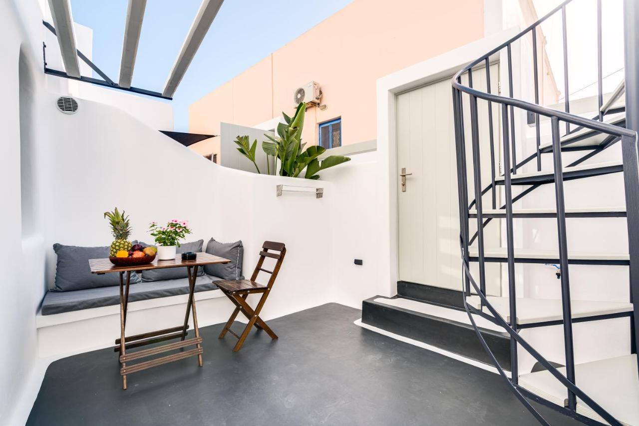 Tiara Suites Santorini Φηρά Εξωτερικό φωτογραφία