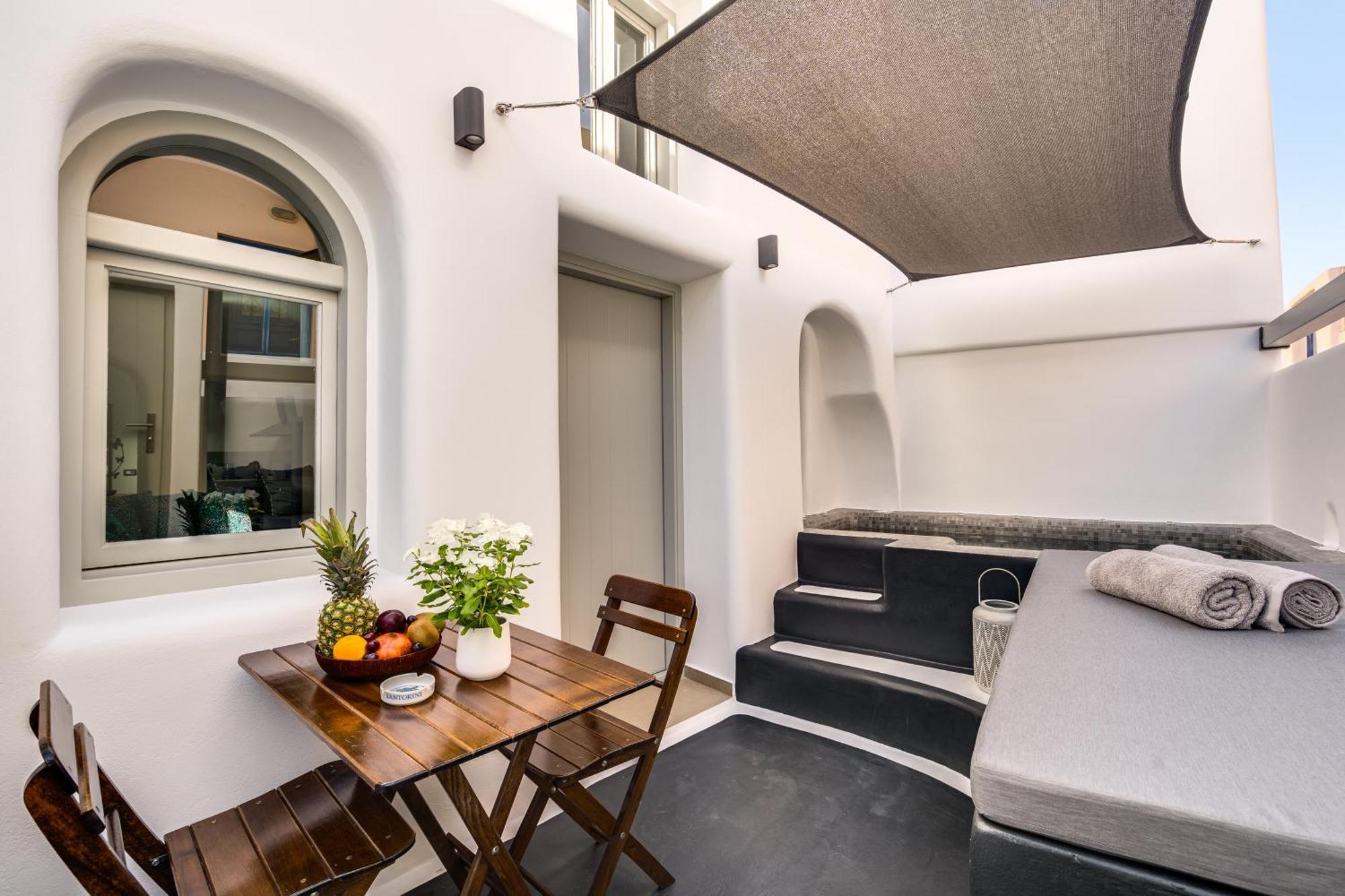 Tiara Suites Santorini Φηρά Εξωτερικό φωτογραφία