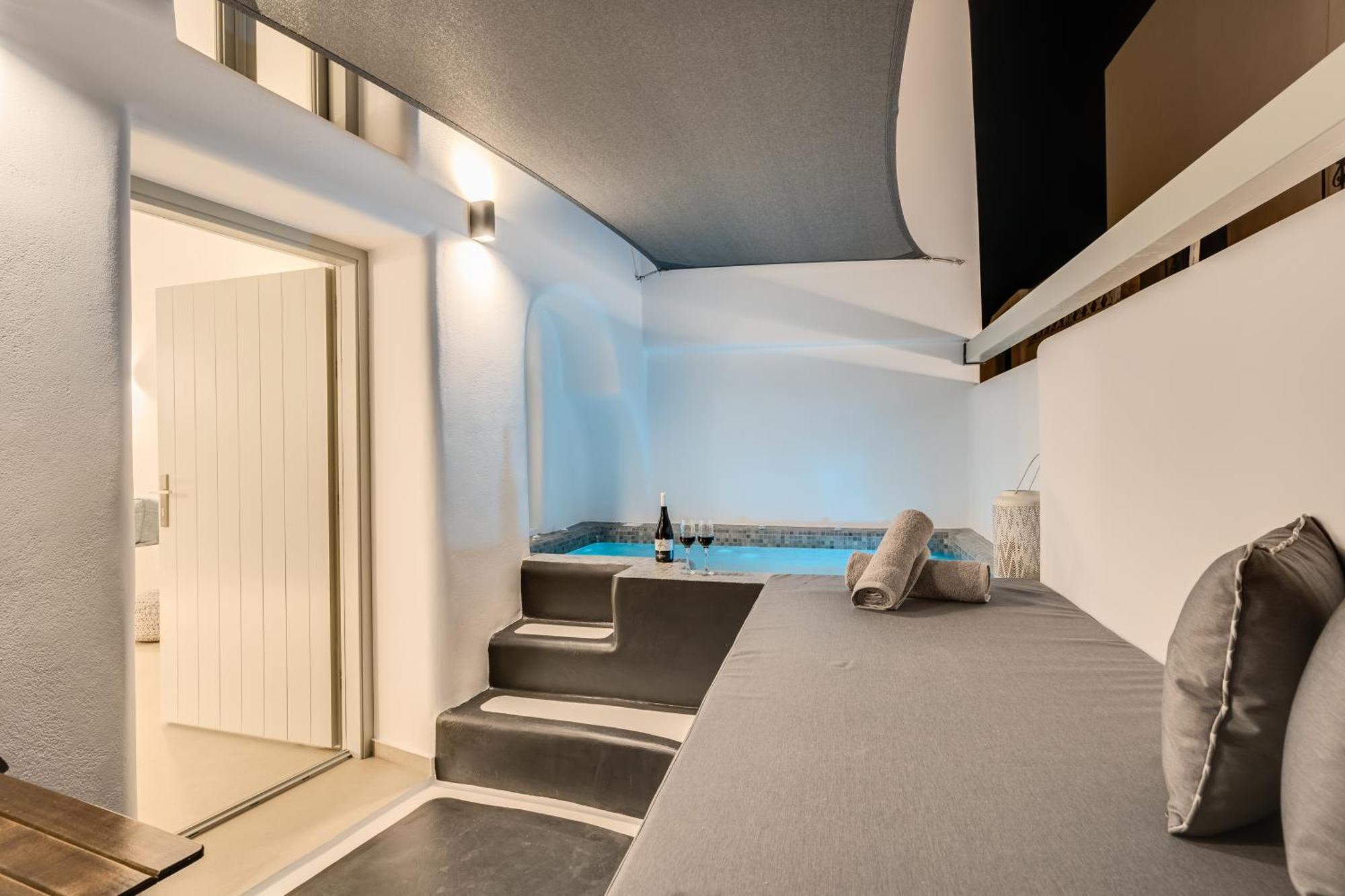 Tiara Suites Santorini Φηρά Εξωτερικό φωτογραφία