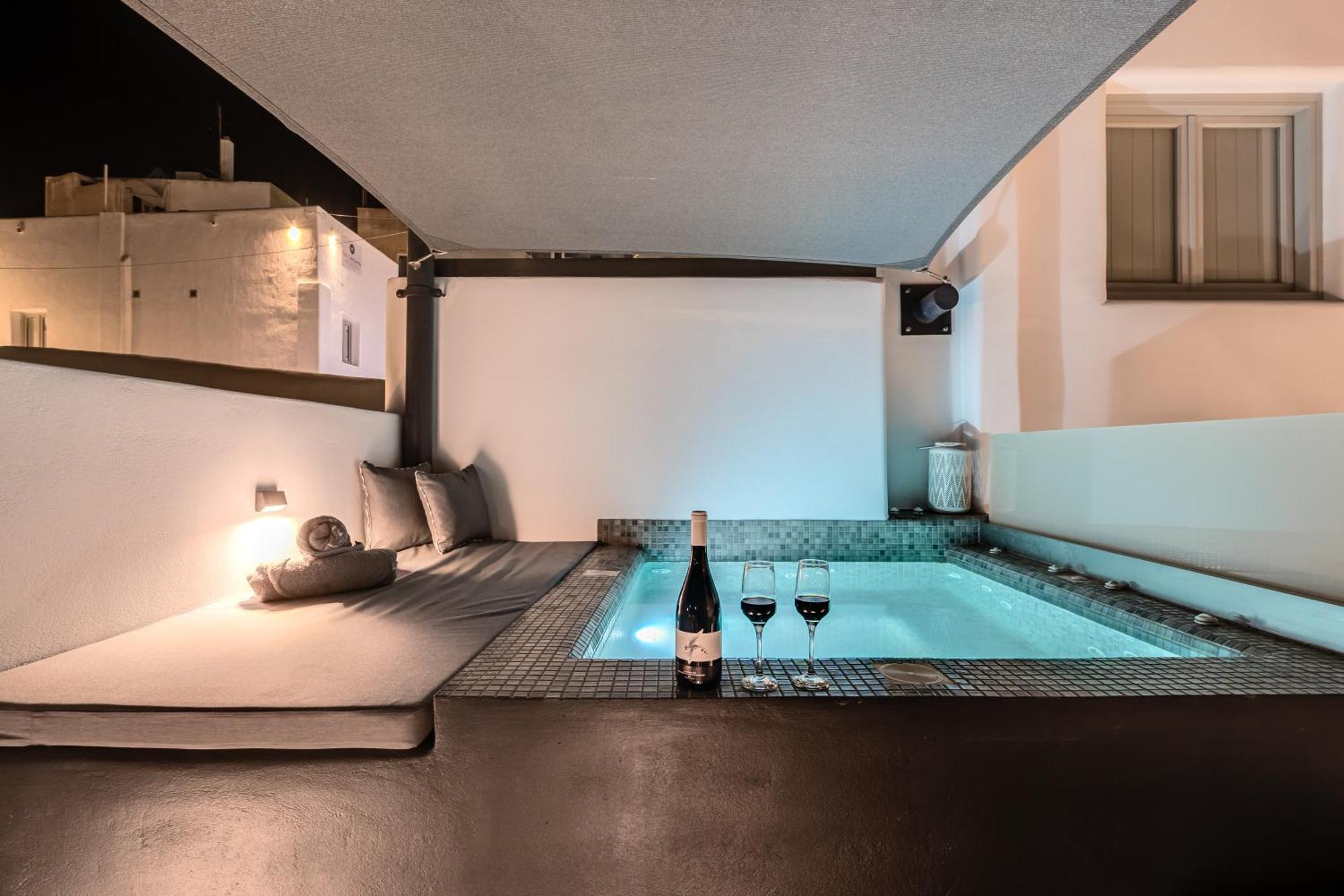 Tiara Suites Santorini Φηρά Εξωτερικό φωτογραφία