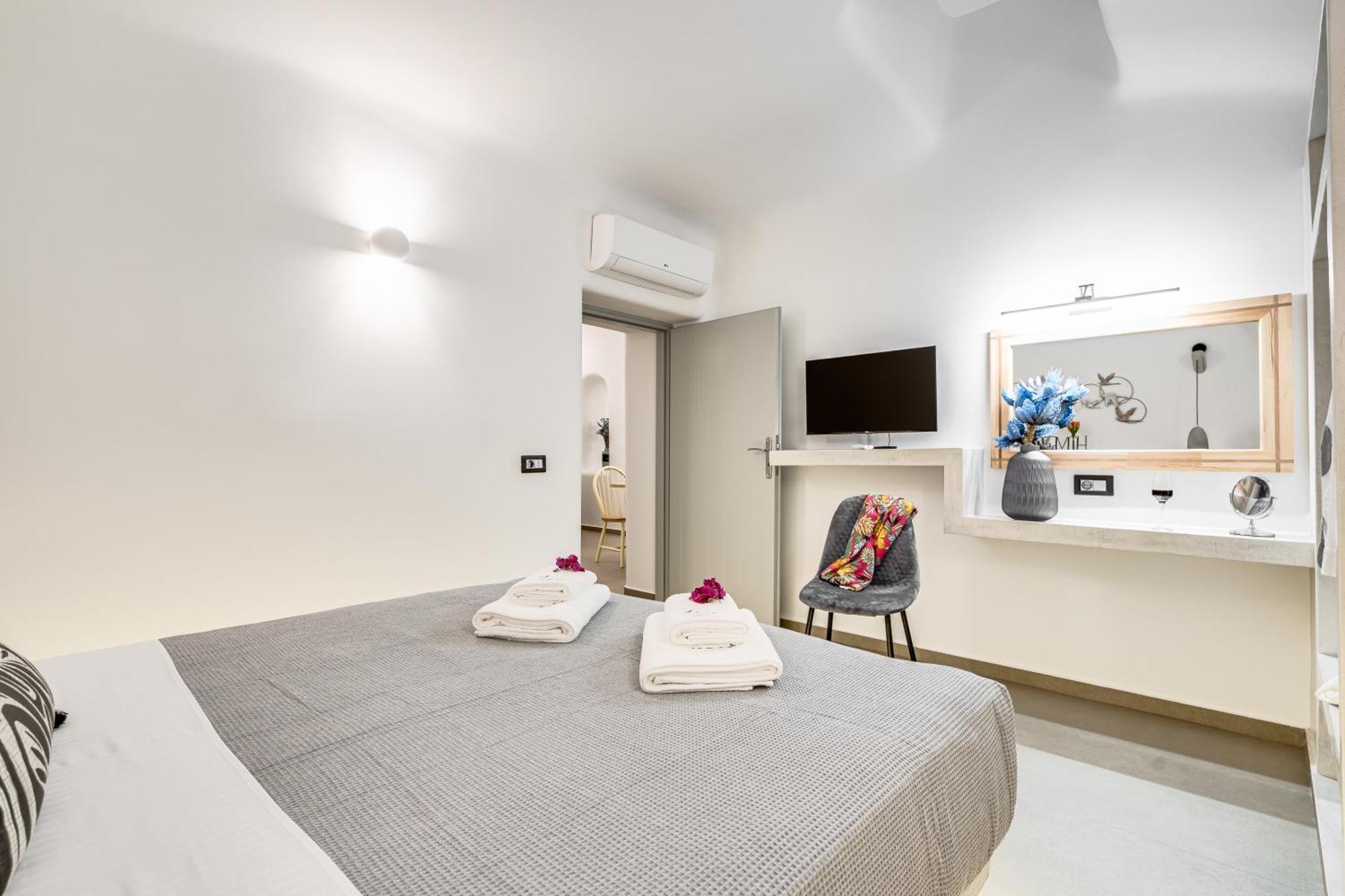 Tiara Suites Santorini Φηρά Εξωτερικό φωτογραφία