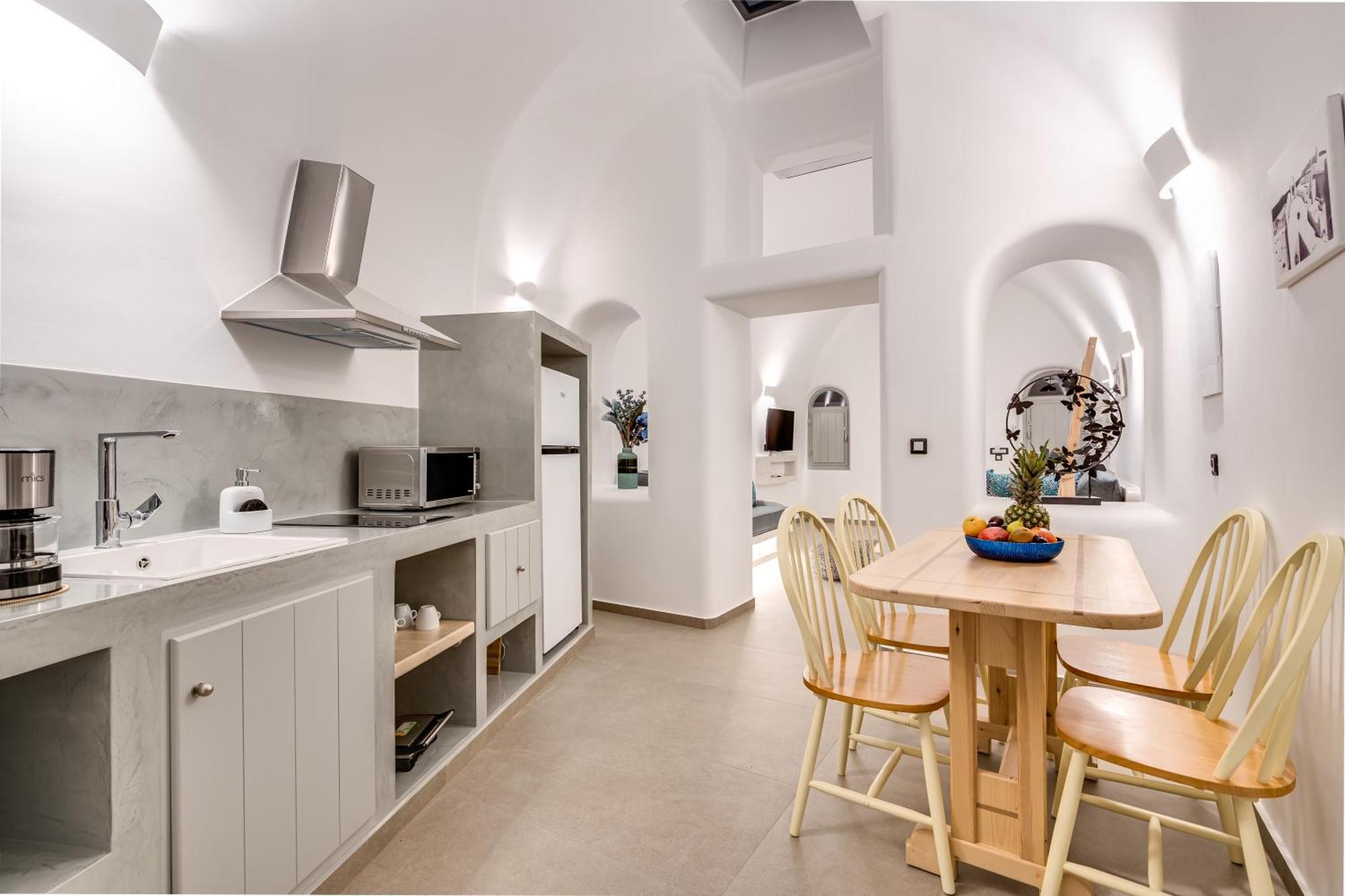 Tiara Suites Santorini Φηρά Εξωτερικό φωτογραφία